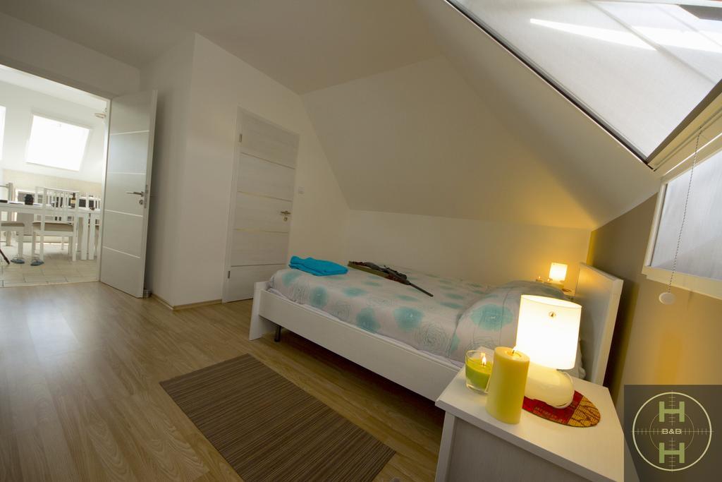 Hunters House Kft Bed And Breakfast Toltestava Chambre photo