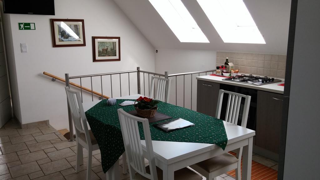 Hunters House Kft Bed And Breakfast Toltestava Extérieur photo